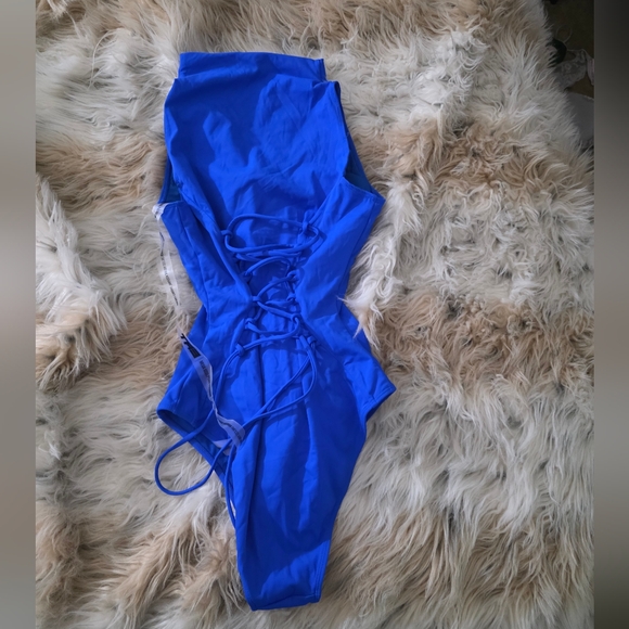 Ta3 Sleeveless Surfy Shaping Swimsuit In Sapphire - Picture 4 of 7